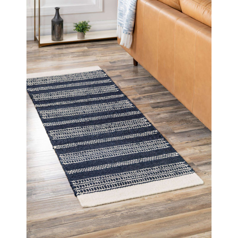 Tapis bleu marine Dovecove, Tapis de couloir 2 pi x 6 pi 1 po