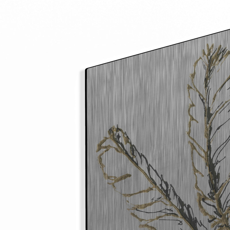  «Gilded Red Tailed Hawk Feather» par Chris Paschke, art mural en métal, 24 po x 36 po, H 24 po x l 16 po
