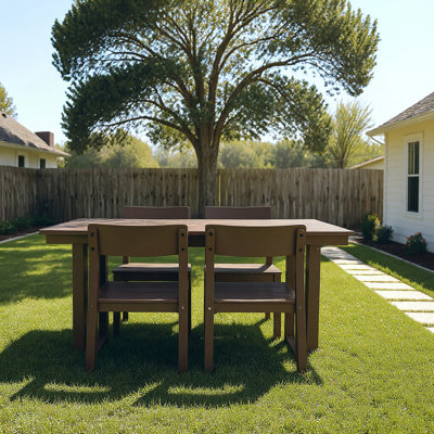 Ensemble de salle à manger d'extérieur en PEHD 5 pièces pour 4 personnes - Table de patio et chaises résistantes aux intempéries avec trou pour parasol, meubles bruns pour la cour, le jardin, la pelouse ou la piscine