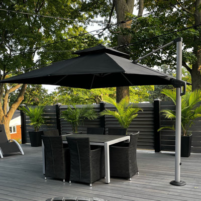 Parasol carré en porte-à-faux avec comptoir à manivelle 144 po Senzer