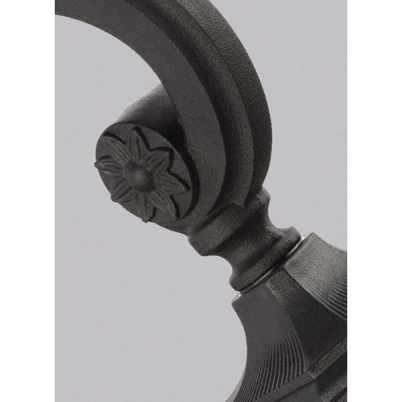 Lanterne moyenne Cotswold Lane de Génération Lighting , H 23,75 po x l 9,5 po x P 9,5 po, Noir