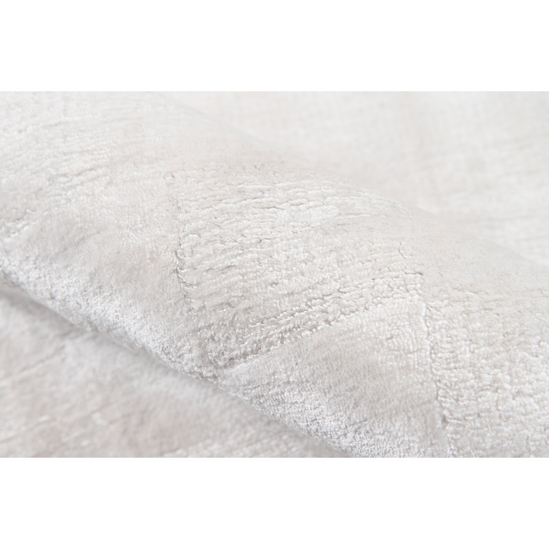 Tapis décoratif crème en soie Touffeté à la main à carreaux dionza, Rectangle 8 pi 6 po x 11 pi 6 po
