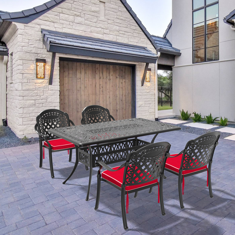 Ensemble repas pour 4 personnes avec table rectangulaire Senaca, coussins rouges inclus