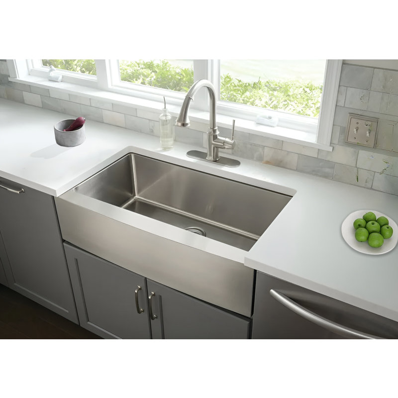 Évier de cuisine à tablier encastrable en acier inoxydable avec grille et crépine L 33 po x l 21 po
