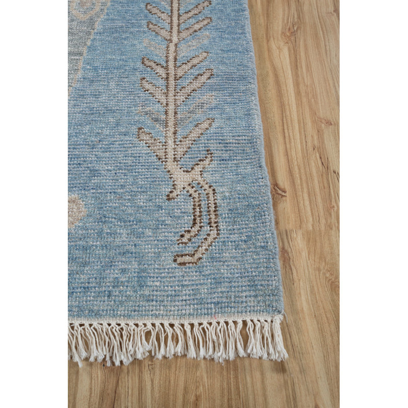 Tapis bleu / bleu ciel / taupe 8 pi 2 po x 9 pi 11 po Khotan Vase