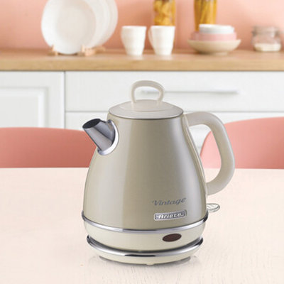 Ariete Vinatge 1L Electric Kettle
