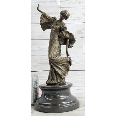 Figurine Crimmins Agathon Léonard Danseuse Chantant