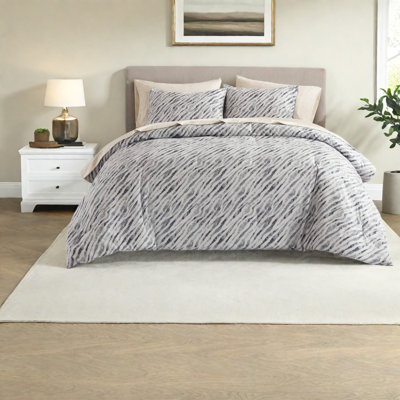 Striped and Abstract Comforter Set