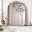 Miroir mural antique antique arqué avec ornement baroque traditionnel décoratif-614254447-614254446