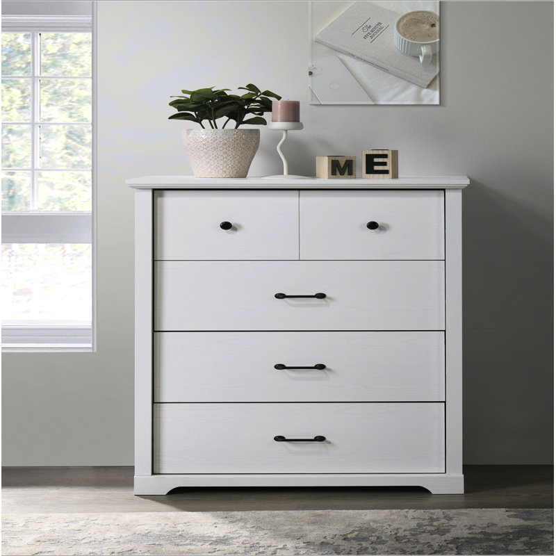 Commode blanche à 4 tiroirs avec poignées noires Elara, Blanc