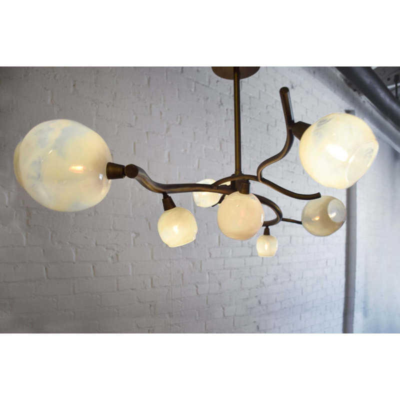 Lustre 8 lumières Lucia, Opalino, Bronze antique frotté à la main