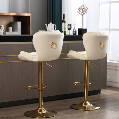 De 2 tabourets de bar en velours crème, repose-pieds, base pivotante, hauteur réglable mécaniquement, pieds dorés, poids de 18,41 lb, tabourets de 17,52 po de profondeur avec siège, 2 pivotants de base, par levage mécanique, produit