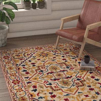 Tapis oriental en laine touffeté à la main Vahakn