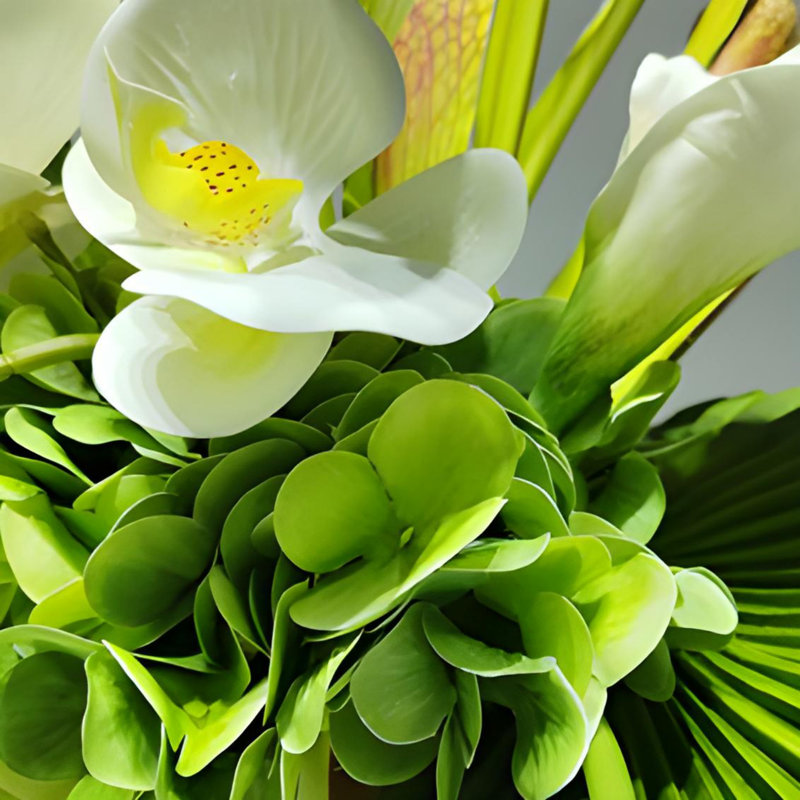 Ornements de fleurs simulées