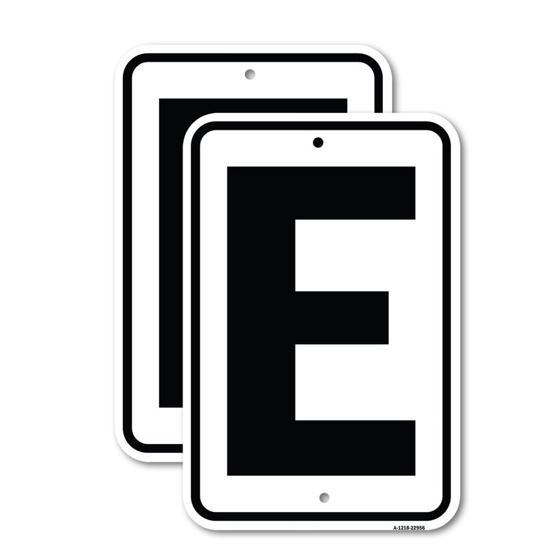 Enseigne avec la lettre E en aluminium
