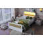 Structure de lit simple en rotin avec lumières DEL et tête de lit de rangement, idéale pour les enfants avec des barrières de sécurité-82493747