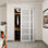Porte coulissante en verre givré 48 po x 80 po en blanc avec ensemble de quincaillerie d'installation Porte coulissante également pour garde-manger 