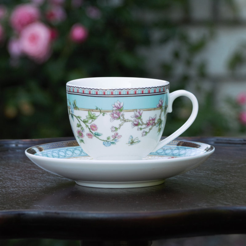 Tasse à thé et soucoupe à pieds bleus Dream Garden, ensemble de 2