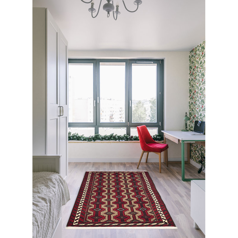 Tapis rouge Teimani 3 pi 7 po x 6 pi 1 po