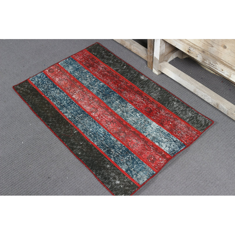Petit tapis turc vert surdimensionné en patchwork idéal pour l'entrée ou la chambre d'enfant avec un joli motif de dinde anatolienne naturelle