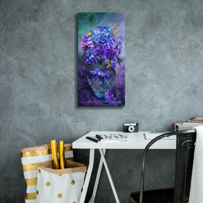 Toile épique «Hydrangea Bouquet» par Carol Cavalaris