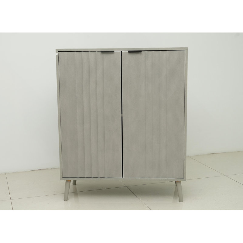 Armoire de rangement moderne et fonctionnelle pour les petits espaces, offrant beaucoup de rangement et un design élégant pour les cuisines organisées