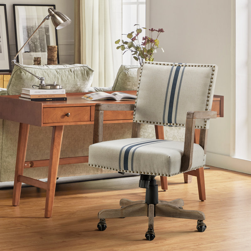 Chaise de travail en lin avec accoudoirs en bois massif et garniture cloutée Bromley Farmhouse, Rayures bleu marine