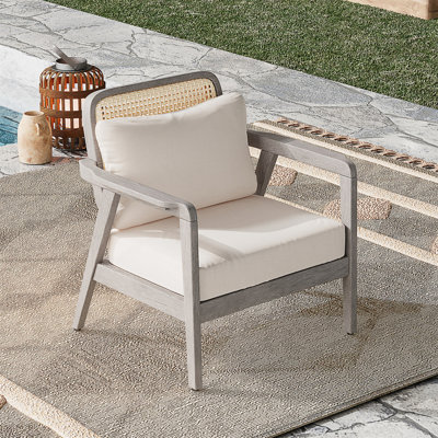 Fauteuil club de patio en bois d'acacia durable avec coussins imperméables pour la détente en plein air
