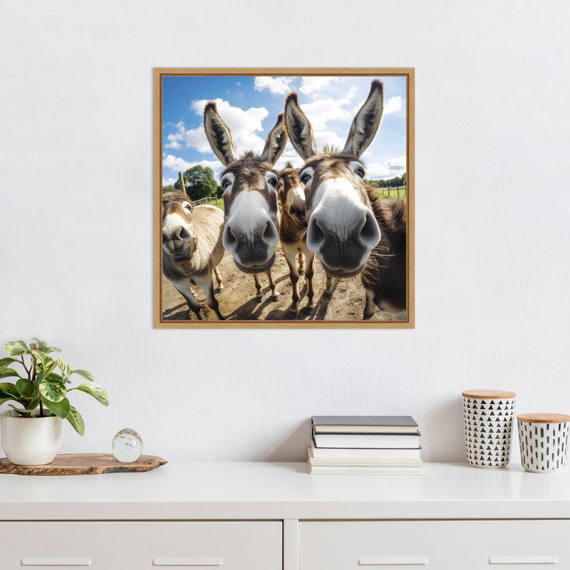 «Funny Animal Donkey Selfie» par The Creative Bunch Studio, reproduction d'art sur toile encadrée, Brun