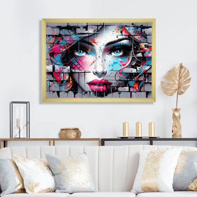 " Graffitied Woman "
