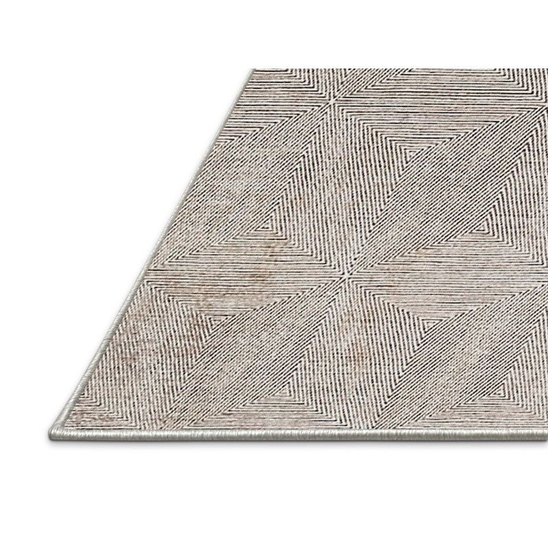 Tapis gris / beige à motif géométrique, Rectangle 5 pi x 8 pi