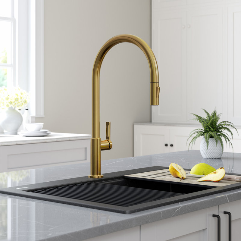 Robinet de cuisine à poignée simple Oletto, Laiton brossé