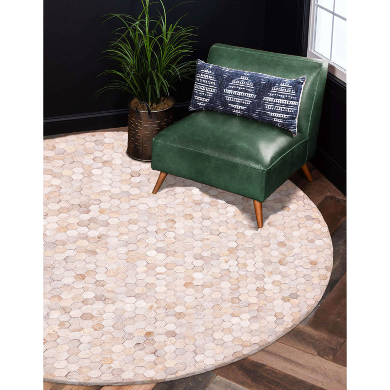 Tapis ivoire en cuir de vache 6 pi 6 po x 6 pi 6 po