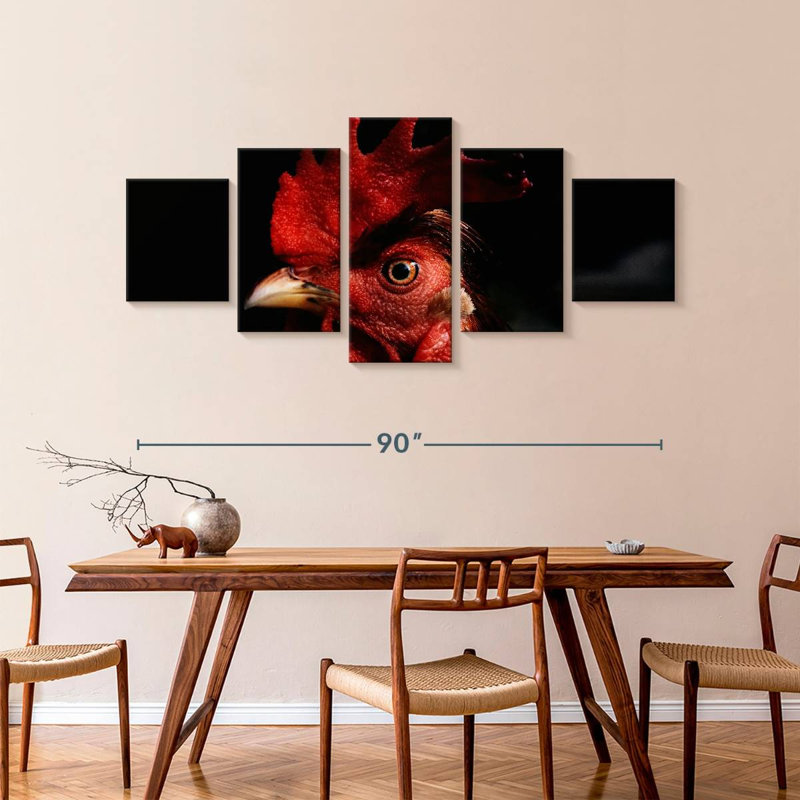 Tête de coq de près, H 42 po x l 92 po