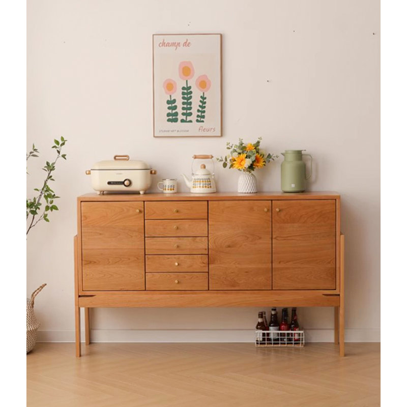 Buffet en cerisier de style scandinave