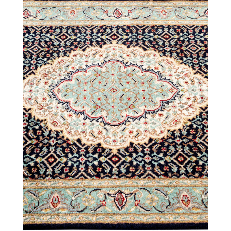 Classic One-of-a-Kind 2' 6" X 8' 1" Hand Knotted Area Rug