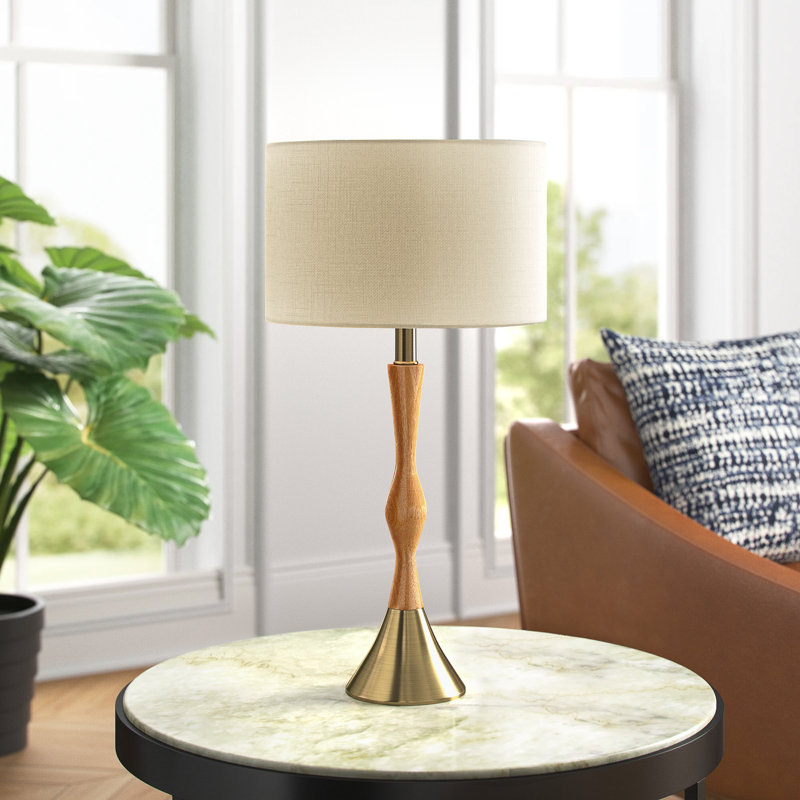 Lampe de table beige / laiton 25,5 po Cournoyer