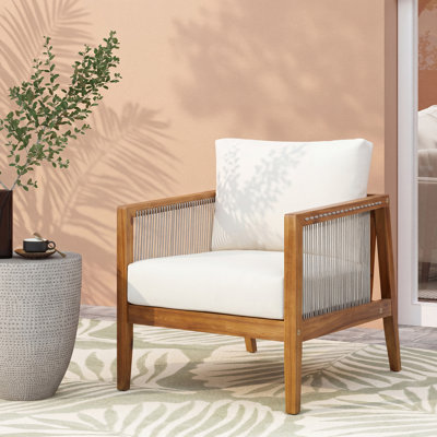 Fauteuil club d'extérieur (ensemble de 1), structure en bois d'acacia avec dossier en corde, coussins beiges hydrofuges pour patio / cour arrière / terrasse, finition teck