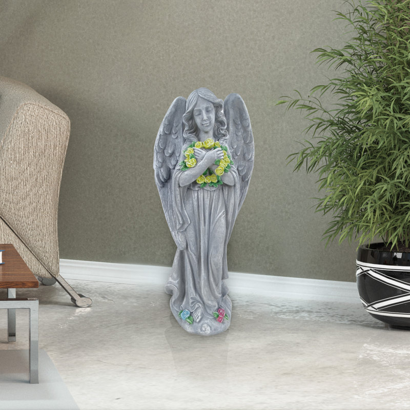 Statue ange 29 "avec couronne de fleurs jaunes pour jardin, patio et pelouse