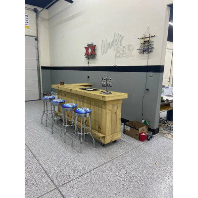 Table de bar en bois 8x4 avec tablette de rangement et finition en bois naturel