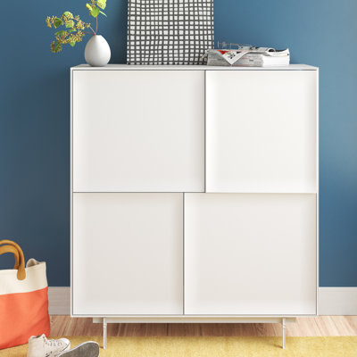 Armoire d'appoint à 4 portes Winfred
