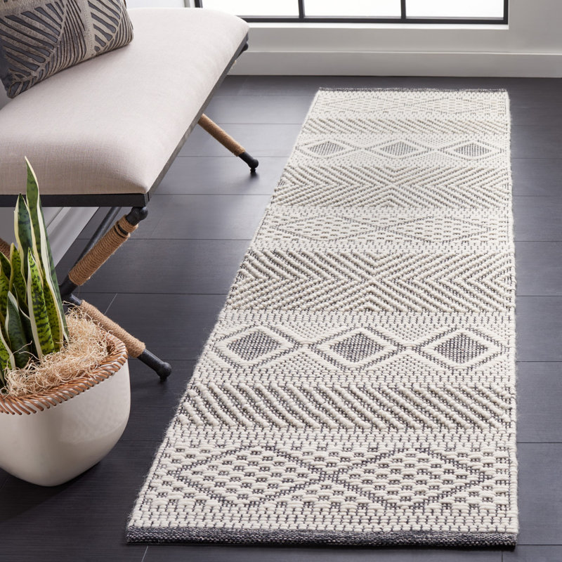 Tapis ivoire / noir fait à la main Dessiree, Tapis de couloir 2 pi 3 po x 8 pi