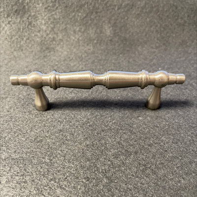 Poignée traditionnelle 3 po nickel satiné