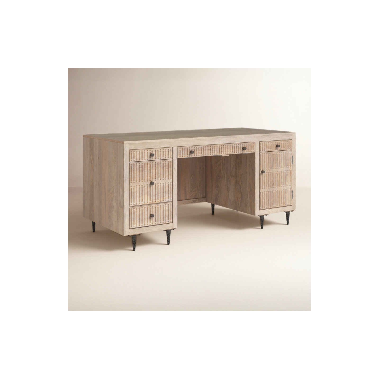 Ivona Executive Desk