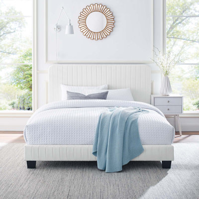 Lit plateforme en velours Celine Channel