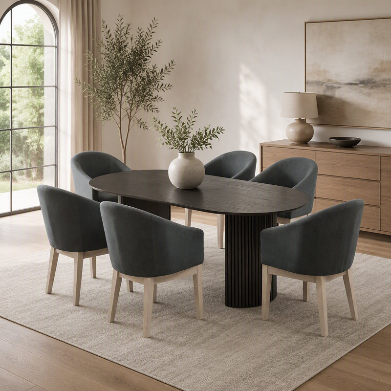 Ensemble de salle à manger Venezia 7 pièces avec table ovale en chêne gris de 80 po, double pied central et 6 chaises tonneau rembourrées grises