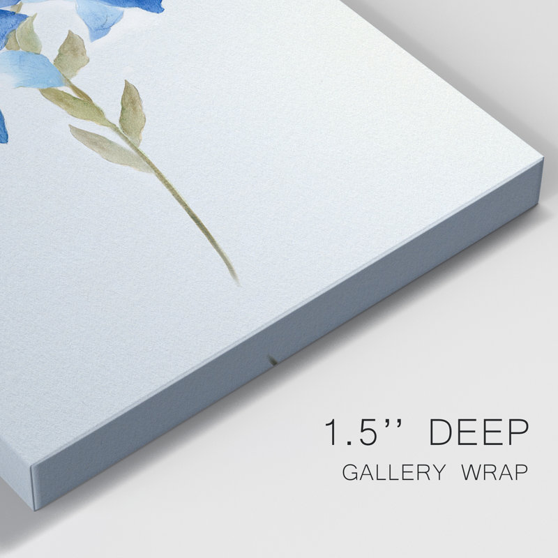 «Blue Blossom Botanical III», peinture sur toile tendue, H 27 po x l 18 po x P 1 po