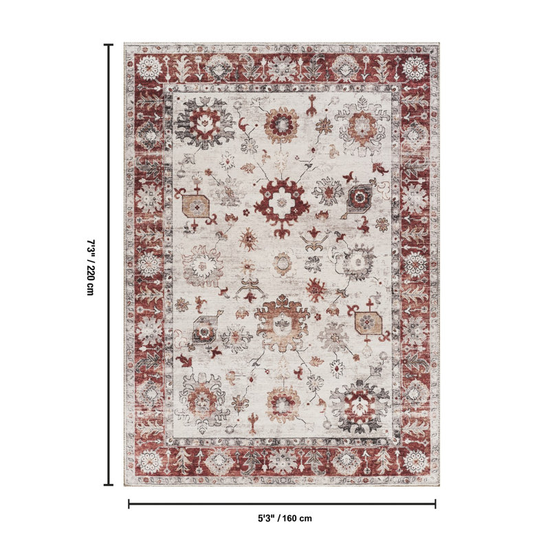 Tapis rouge Heredity, 5 pi 3 po x 7 pi 3 po