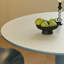 Table de salle à manger ronde de style crémeux unique-825467040