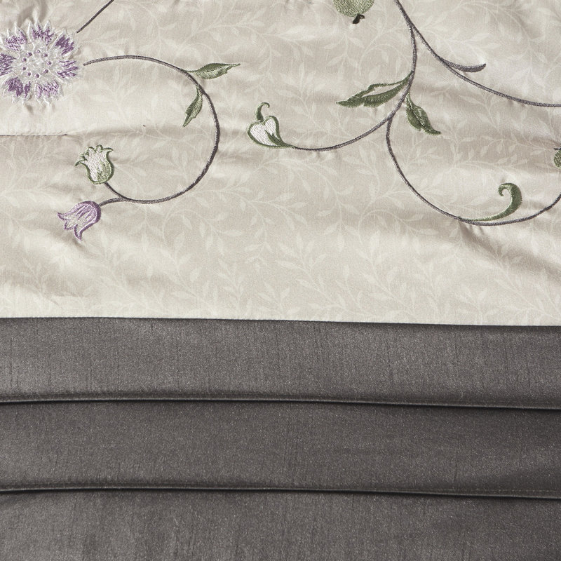 Édredon grand 7 pièces en mauve - Accentuation brodée remplissant 2 taies décoratives, 3 coussins, 1 édredon, jupe de lit ornement décoratif